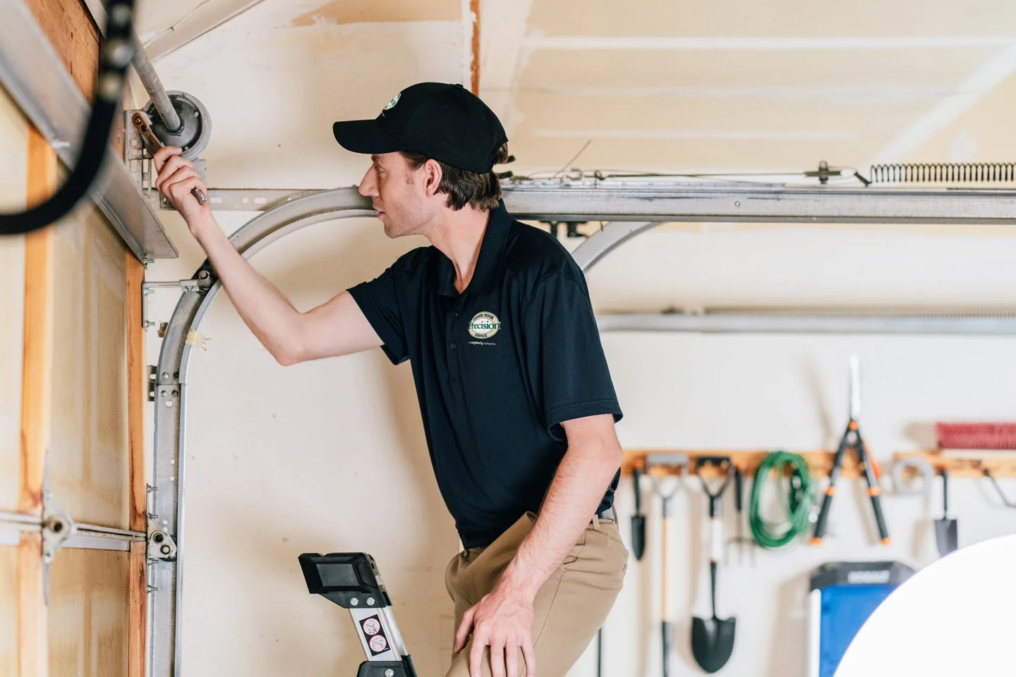 RepairServices_Cables_03 (1) Garage door repair service